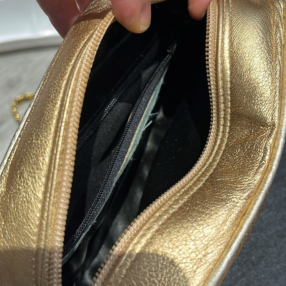 Gold crossbody bag purse with chain strap - Picture 5 of 5
